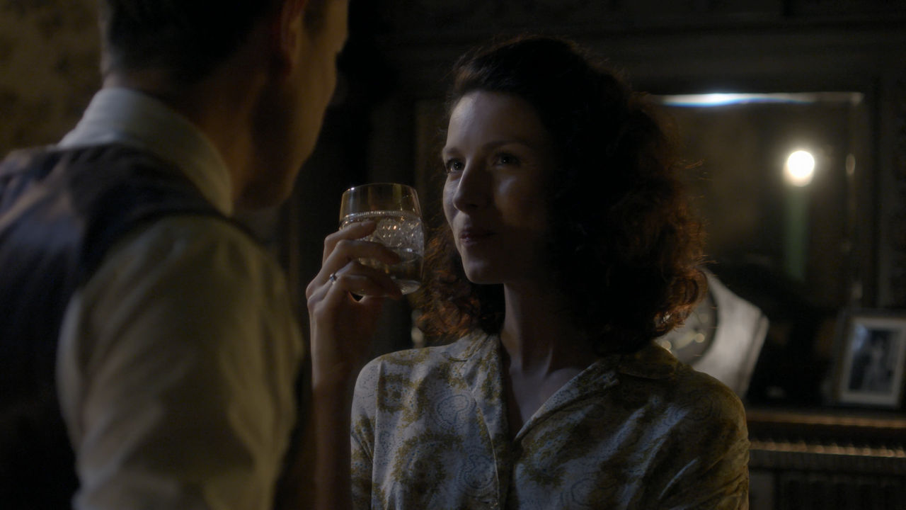 Outlander.S03E02.Surrender.2160p.NF.WEBRip.DD5.1