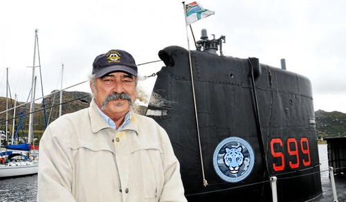 Ex-officier à la retraite Ilias Nogaro, réembauché par le Jaguar Paltoterran.