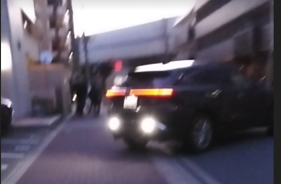 集団くるくる創価ストーカー駐車不審車2