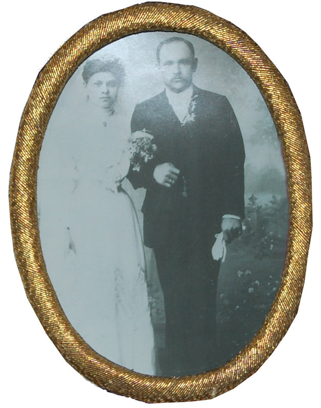 https://i.postimg.cc/05TTnHx2/2008-21-01-Pomelek-Wife.jpg