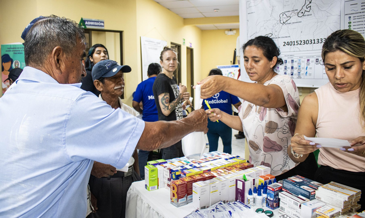 Atención Médica permanente<