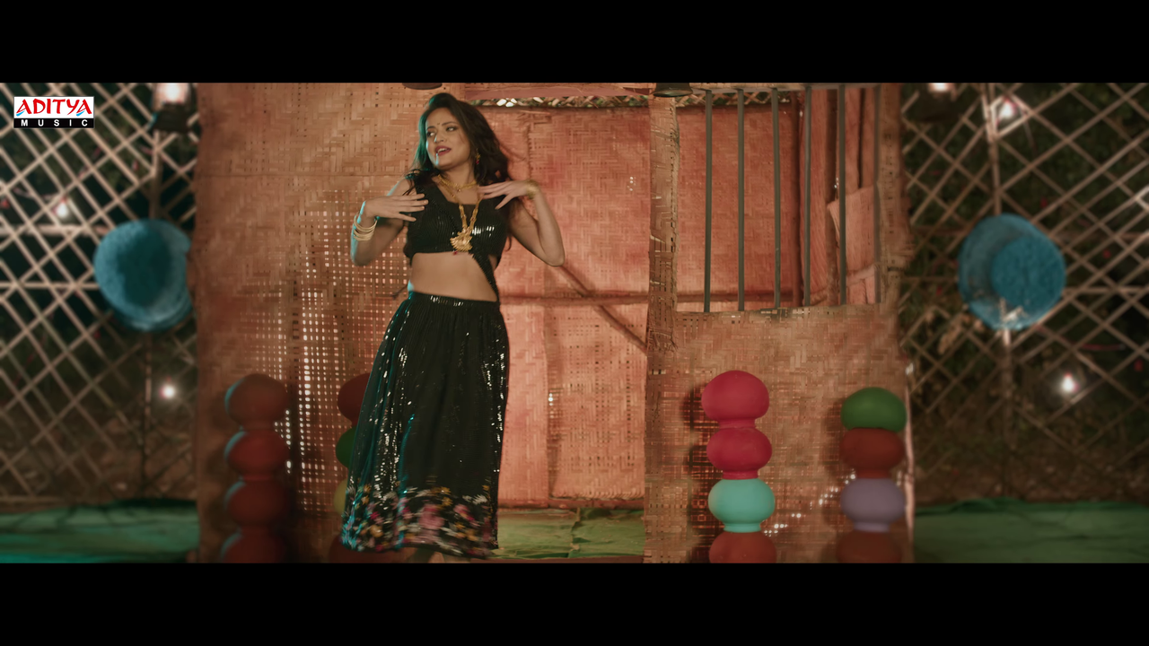 [Image: vlcsnap-2025-12-21-18h21m36s830.png]