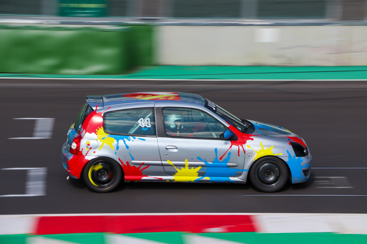 B29741BE-B6F8-43CC-B92A-F078D16D6822