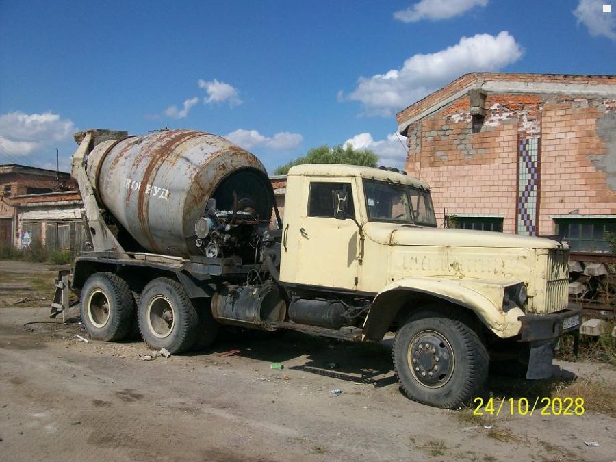 Бетоносмеситель КрАЗ 256 (1)