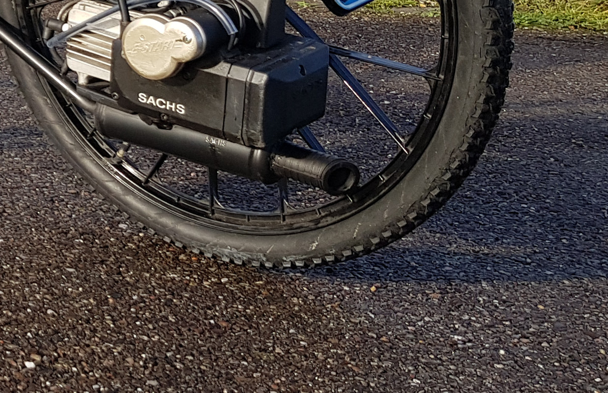 Detail uitlaat