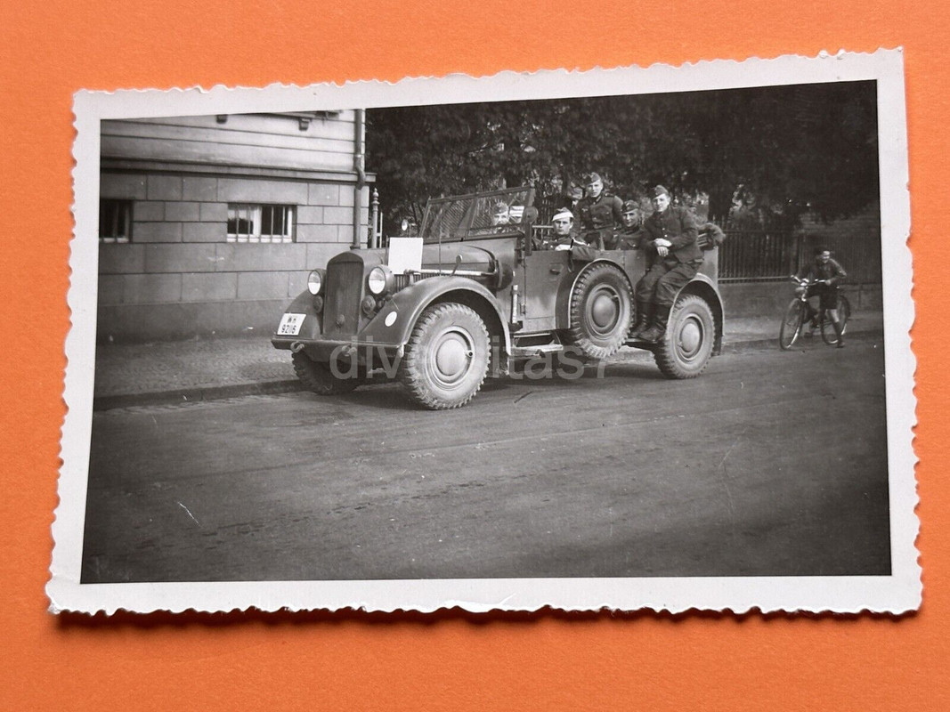Foto, Einheits Pkw mit Stander in Münster