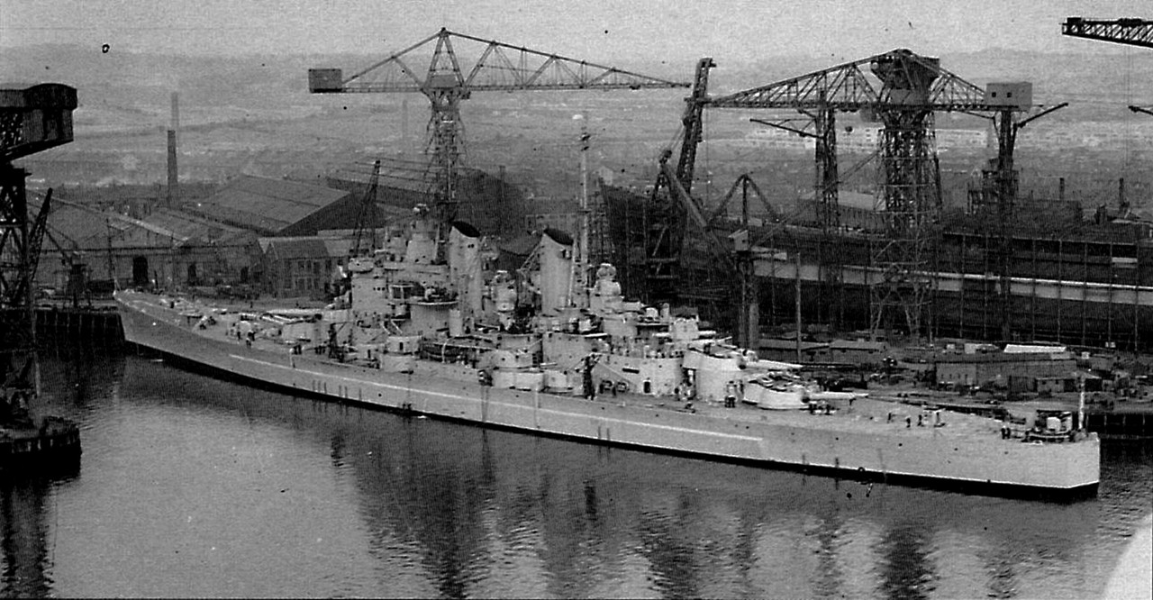 https://i.postimg.cc/05d7z8Ch/HMS-Vanguard-82.jpg
