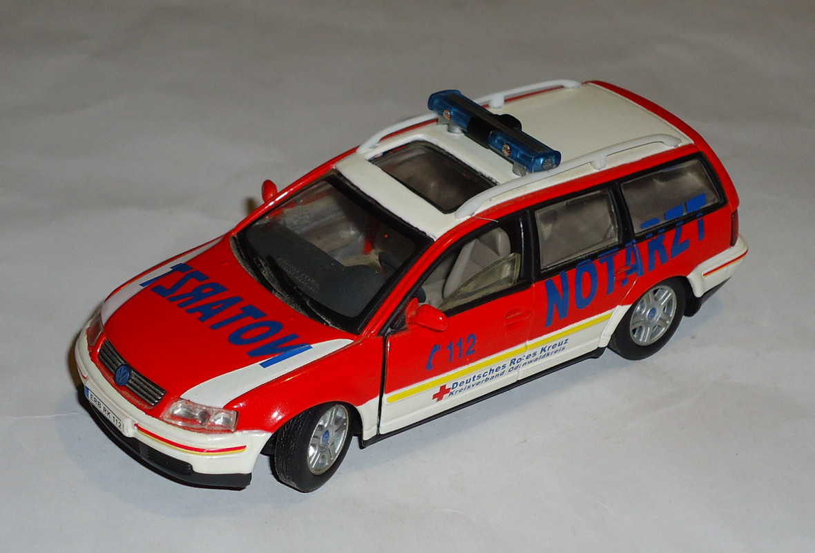 Volkswagen-Passat-Variant Notarzt