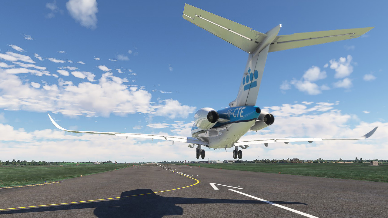 Eelde-Airport-EHLE-1.jpg