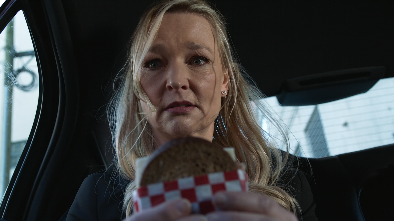 Supergirl.S06E12.Blind.Spots.1080p.10bit.AMZN.WEB-DL.DDP5.1.HEVC-Vyndros.mkv_snapshot_11.46_[2021.09
