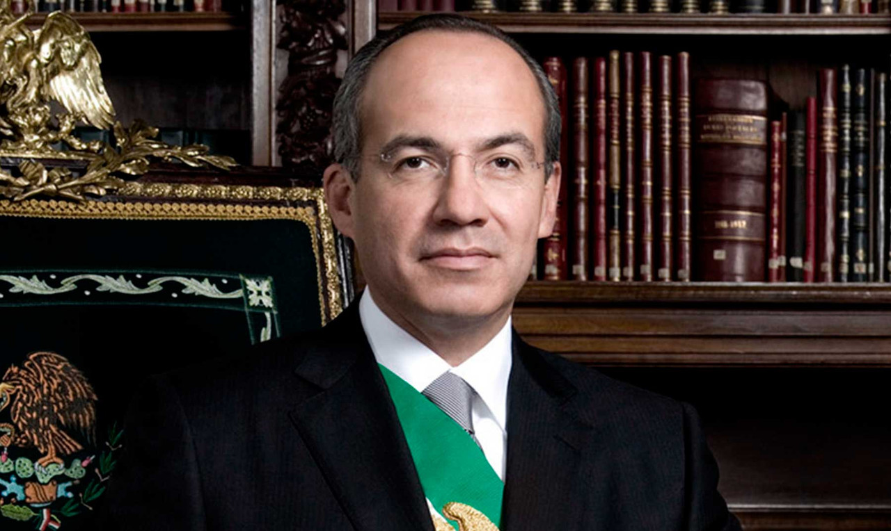 Felipe Calderón se dice perseguido por AMLO: 