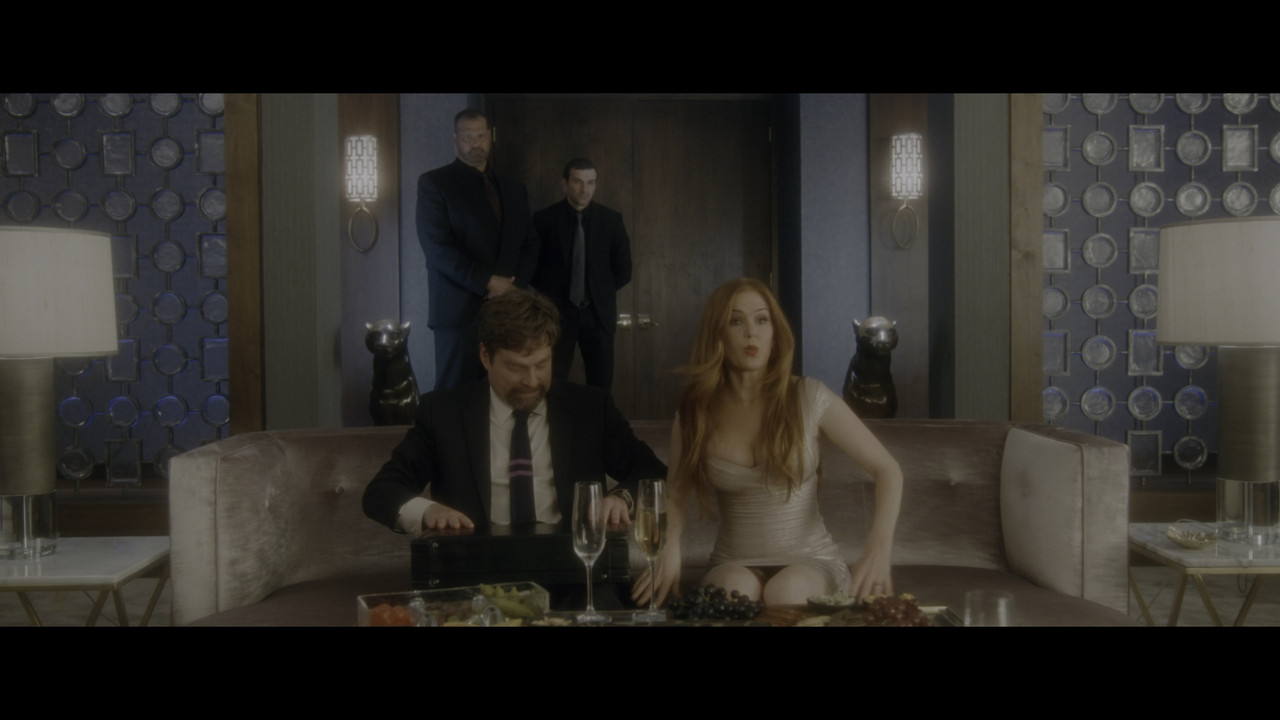 isla-fisher-keeping-up-with-the-joneses-4k-caps-36