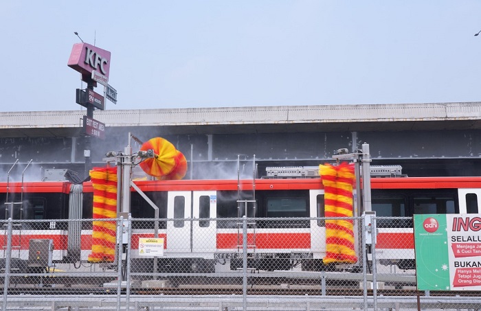 Depo LRT Jabodebek berlokasi di Kecamatan Bekasi Timur, Kabupaten Bekasi, dengan luas sekira 100.000 meter persegi.