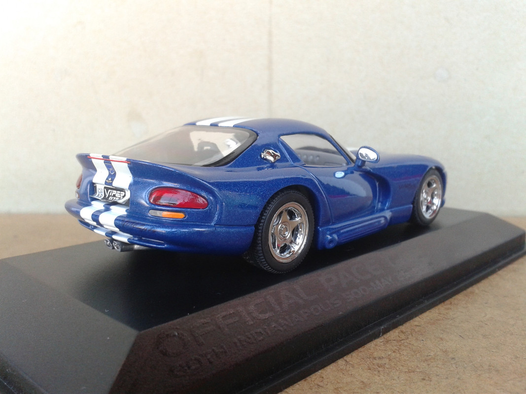 1996 Dodge Viper [Mk I Phase II SR] GTS (Minichamps) (6)