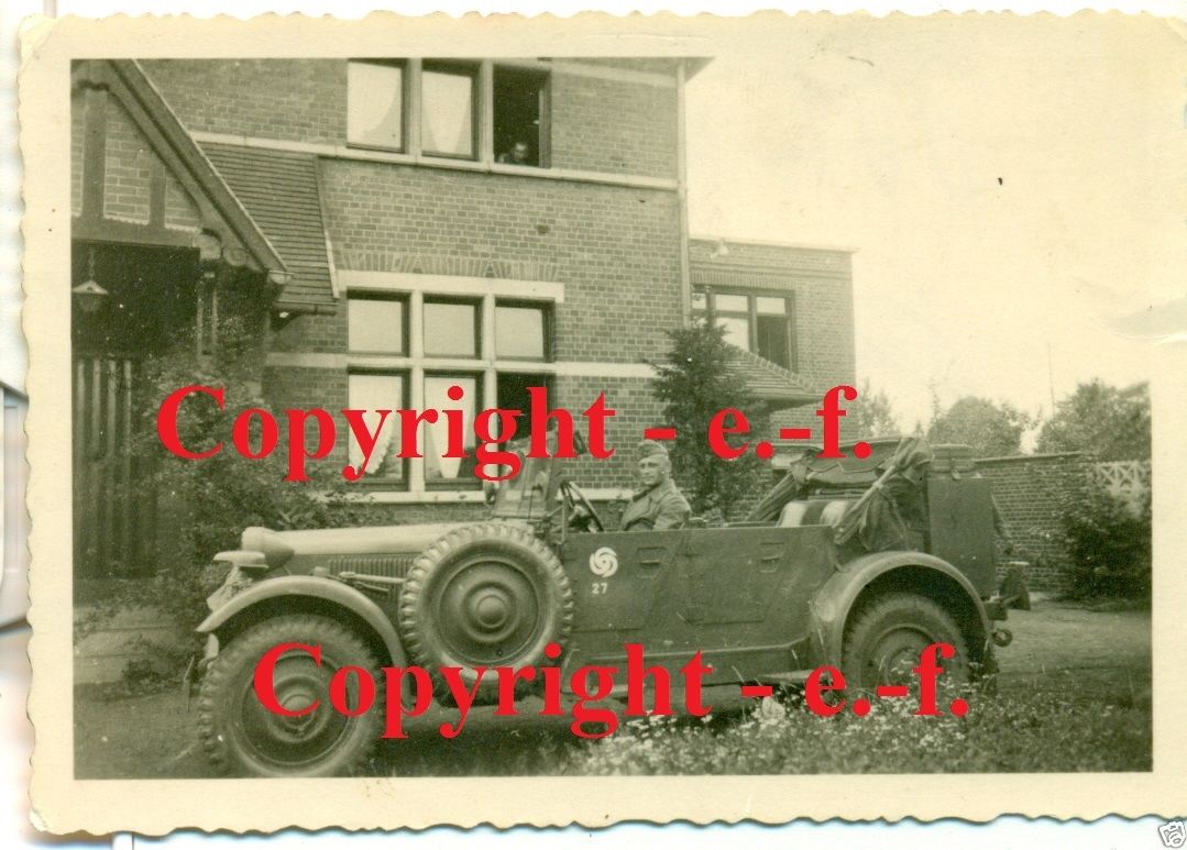 FAHRZEUG  KÜBELWAGEN mit WAPPEN