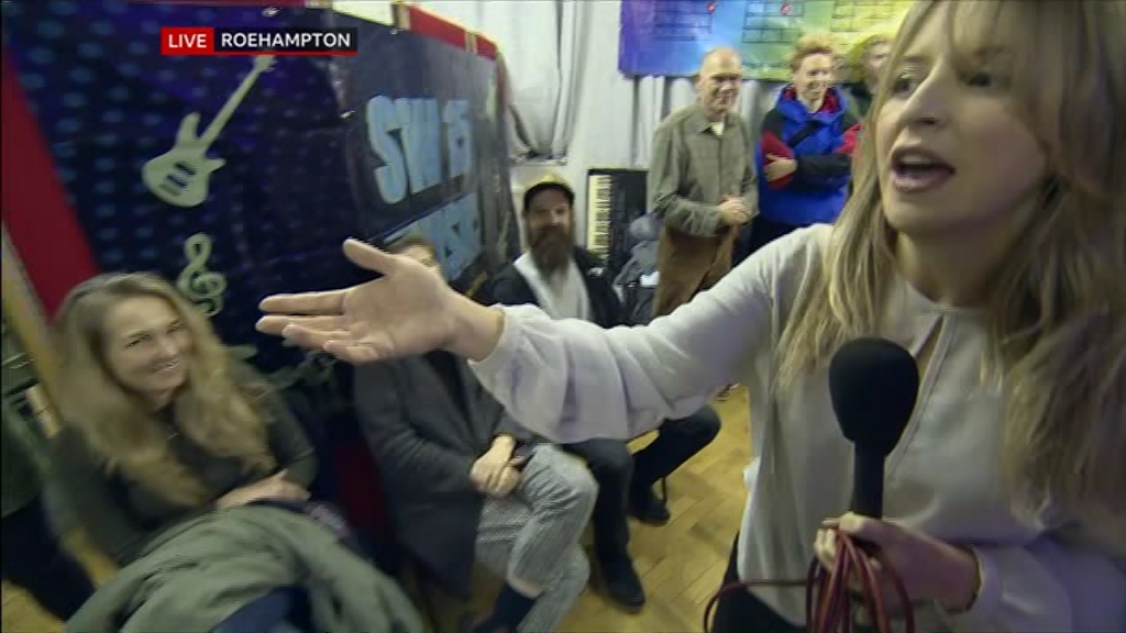 BBC London News_20221118_18301900.ts_snapshot_23.52.178