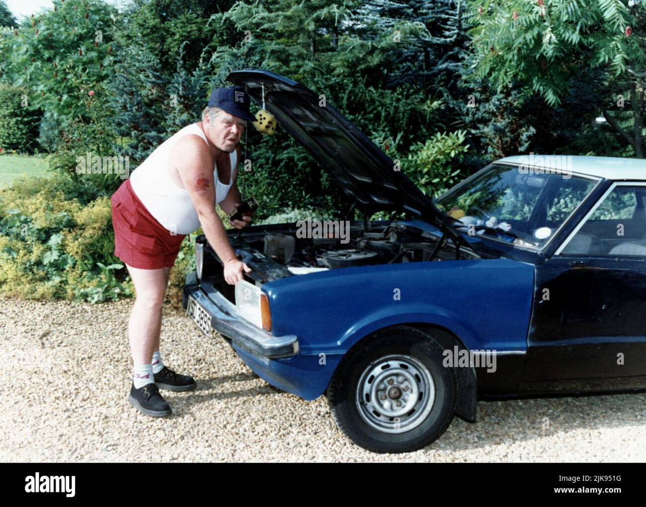 geoffry hughes television keeping up appearances tv serie uk 19901995 29 october 1990 warning this p