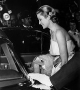 Grace-Kelly-md64