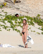 Edita-Vilkeviciute-Sigute-Krilaviciute-On-the-Beach-in-St.-Barts-April-3-2014-125-gigapixel-low_res-