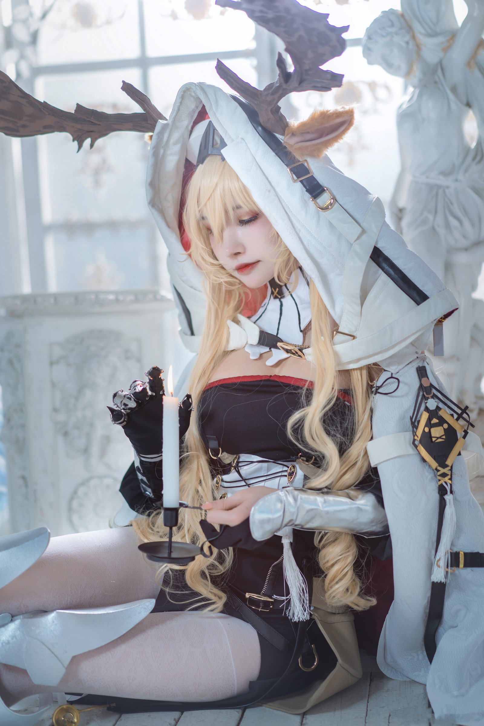 一千只猫薄禾写真 – 烛骑士 薇薇安娜 Cosplay 高清写真套图（12P / 124MB）插图1