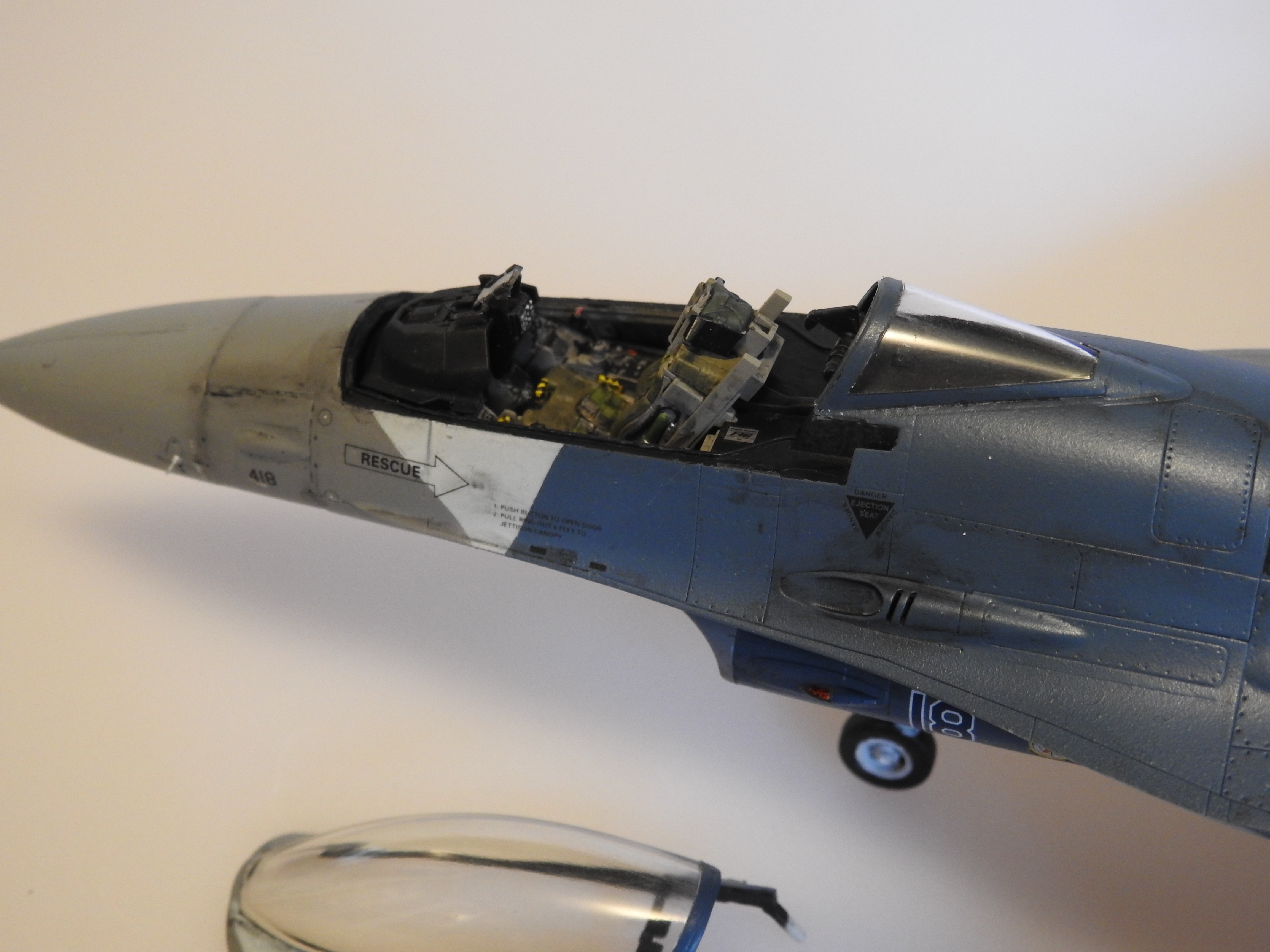 F-16C Tamiya 1/48 - Klar DSCN8254