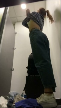 [Image: Voyeur39385124031.jpg]