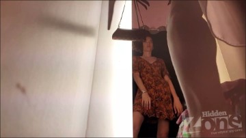 [Image: Voyeur24225114335.jpg]