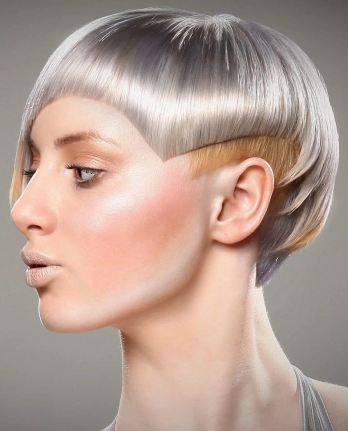 Short blonde Jellyfish hairstyle for thin hair
