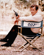 roger-moore-94
