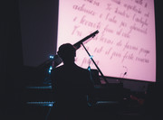 Cafe-chantant-Pianista1