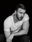 Chris-Evans-superficial-guys-58