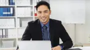 Contoh-profesionalisme-800x600.webp