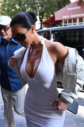 Kim-Kardashian-Cleavage-White-Paris34