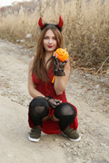 Marvel-Charm-Mila-Trickor-Treat-011