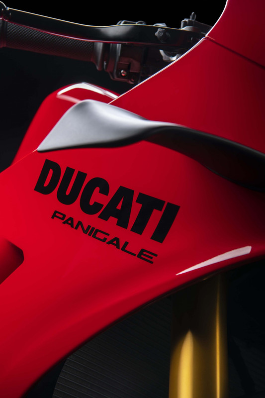 Фотографии Ducati Panigale V4 2022