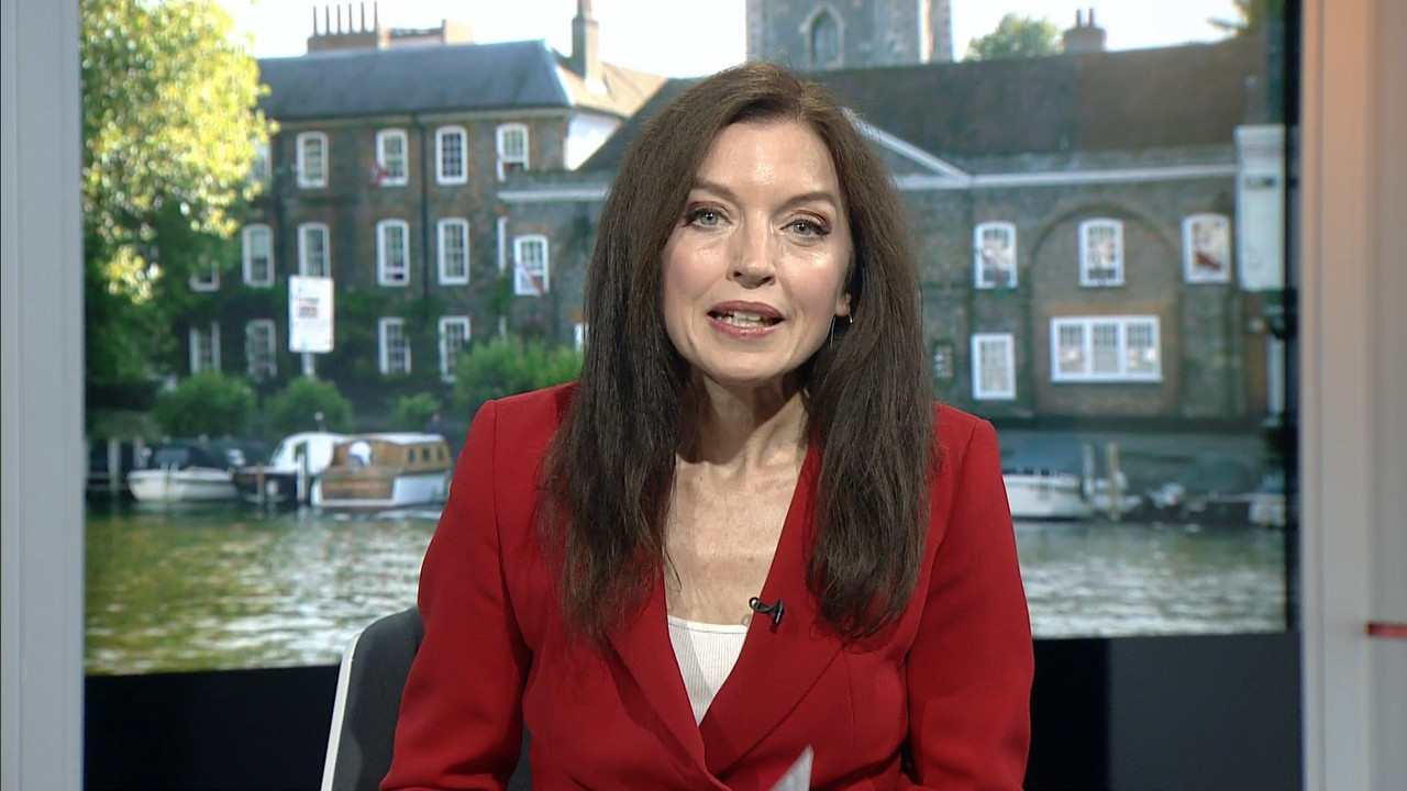 10.01 - 17.15.00 - ITV News Meridian. Local news magazine. Including ....ts_snapshot_09.28.578