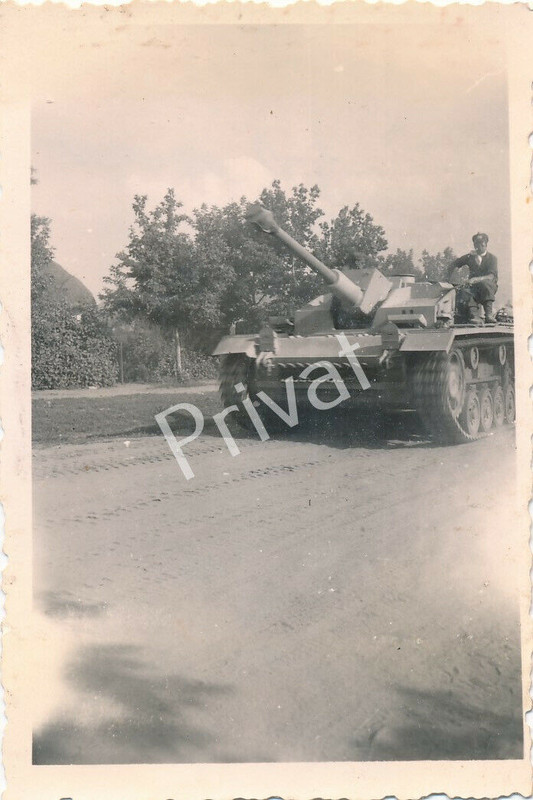 Foto WK II Wehrmacht Deutscher Panzer Soldat tank char бак Stug langrohr