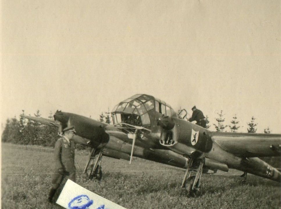Fw 189 mit Wappen der 11.(H) Aufkl.Gr.12 im 2.WK
