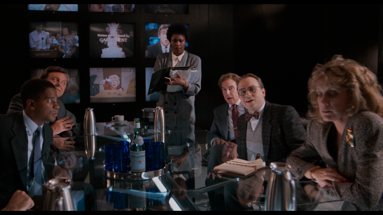 Scrooged.1988.2160p.UHD.BDREMUX.HDR.DV.HEVC-Нечипорук.mkv_snapshot_00.05.22.905