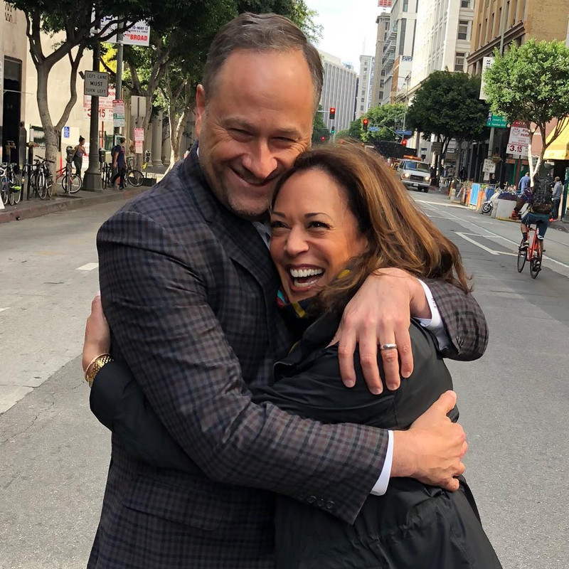 7 Potret harmonis rumah tangga Kamala Harris, sang wapres AS terpilih