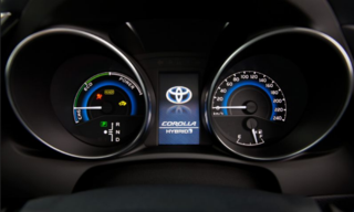 Corolla-hybrid-dash.png