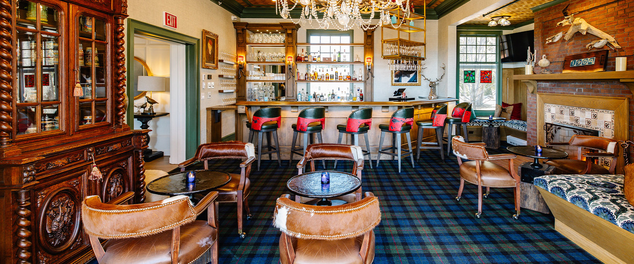 The Innat Stonecliffe horseyspub header image