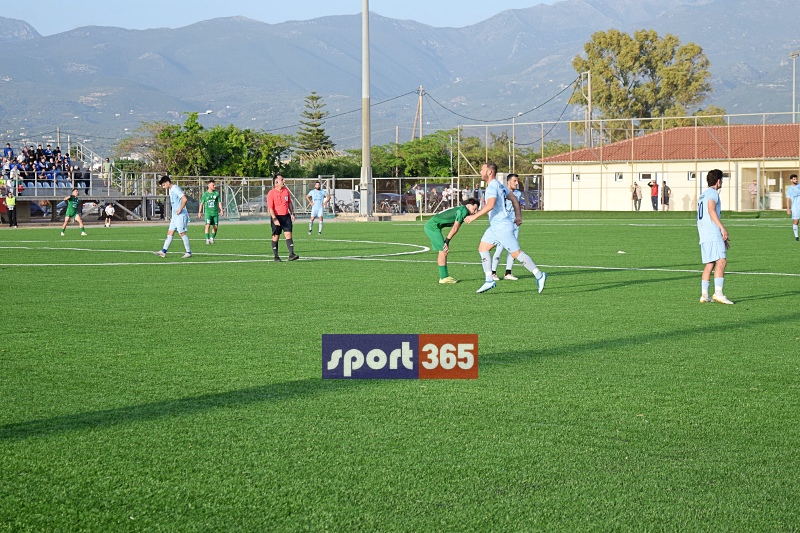 , &Tau;&omicron; &phi;&omega;&tau;&omicron;&rho;&epsilon;&pi;&omicron;&rho;&tau;ά&zeta; &tau;&omicron;&upsilon; &tau;&epsilon;&lambda;&iota;&kappa;&omicron;ύ &Epsilon;&rho;ά&nu;&eta;-&Pi;&alpha;&nu;&theta;&omicron;&upsilon;&rho;&iota;&alpha;&kappa;ό&sigmaf; (&phi;&omega;&tau;&omicron;)