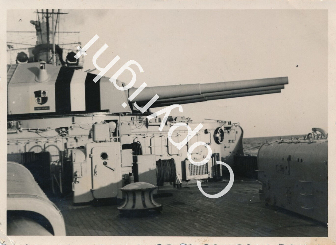 Foto WK2 - Marine Panzerschiff Deutschland Geschützturm X62