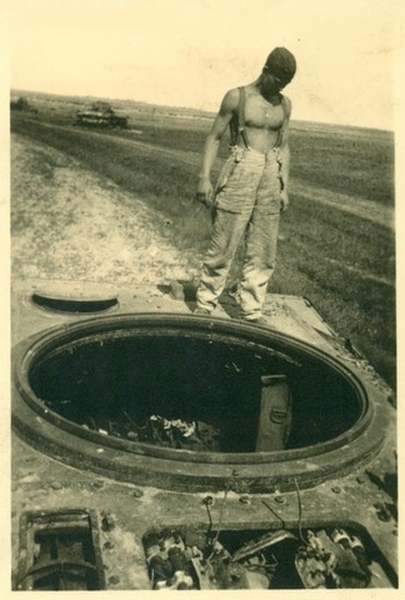 $(KGrHqRHJCgE-elhM7NmBPooDiZhSg~~60_12