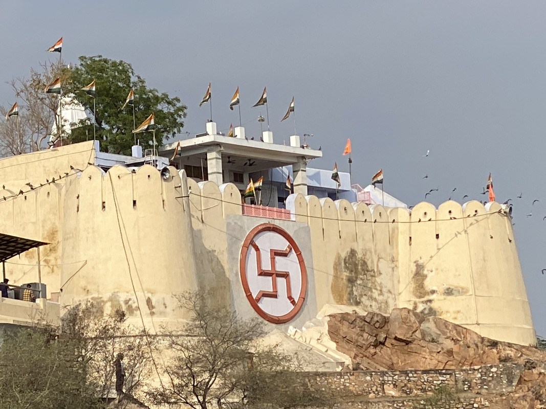 Etapa 9 - De Pushkar a Jaipur: Templos, ofrendas y monos. - India: Un viaje esperado después de la pandemia (3)