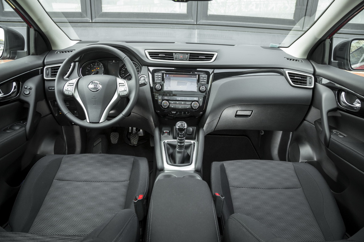 nissan-qashqai-2015-13