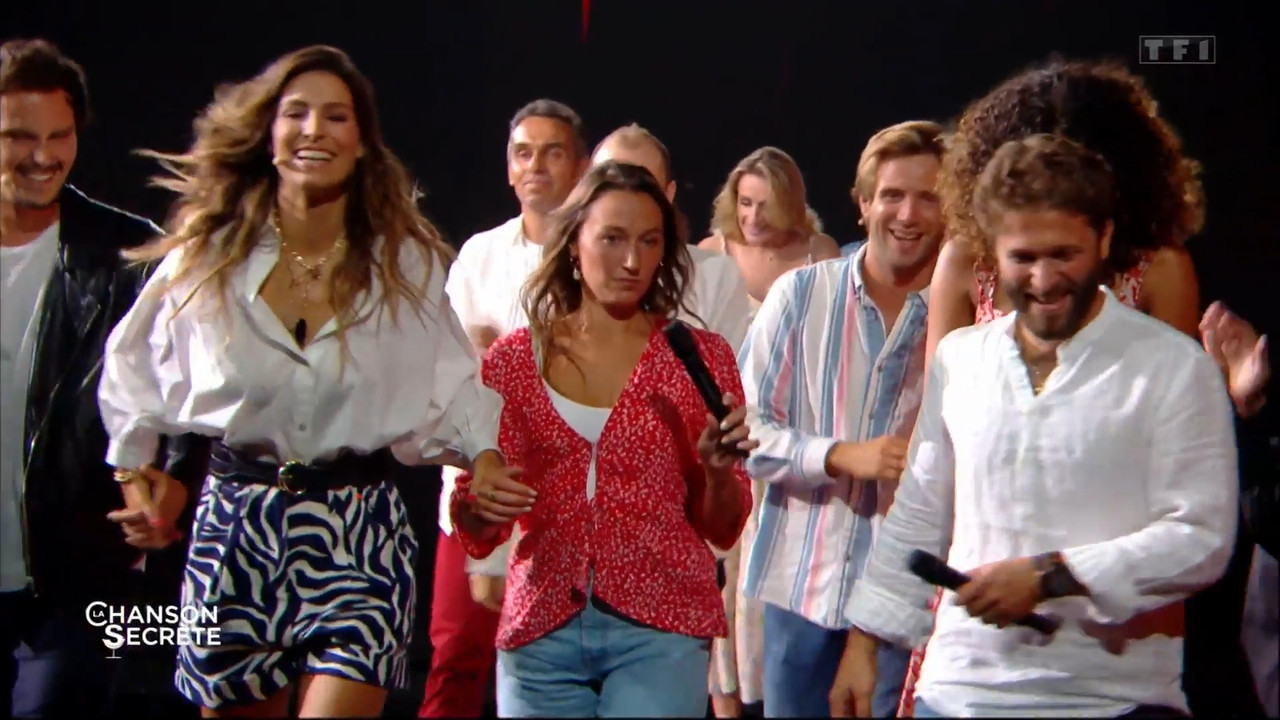2021-11-27_21_05_TF1_La-chanson-secrete.mp4_snapshot_01.45.48.311