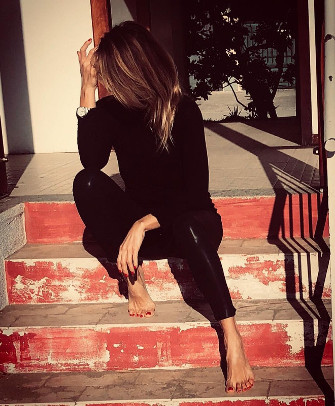 Hoara-Borselli-Feet-5398335