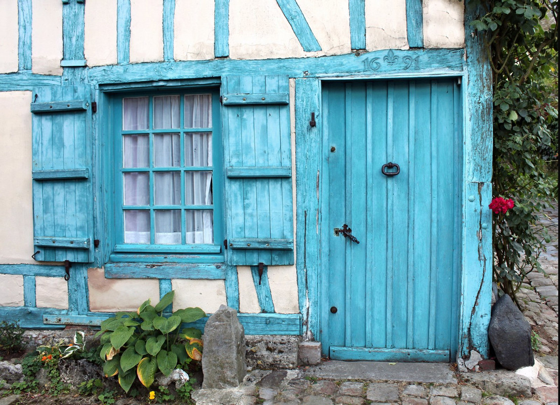 turquoise-cottage-piqardie-france-dis.jpg